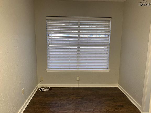 5th image of 2939 Gossett Dr APT A