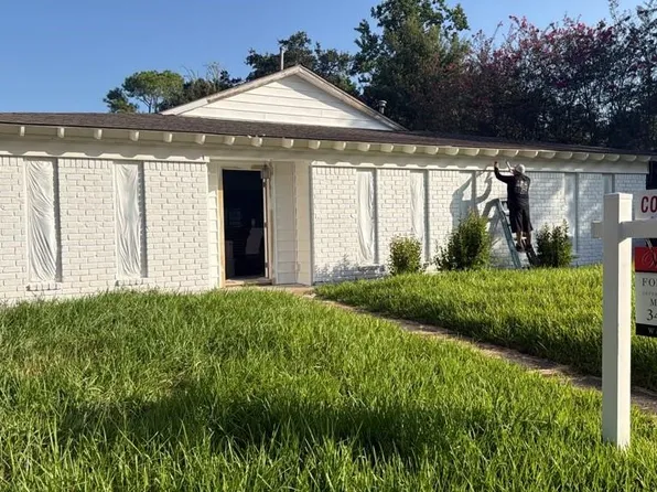 1407 Neptune Ln, Houston, TX 77062