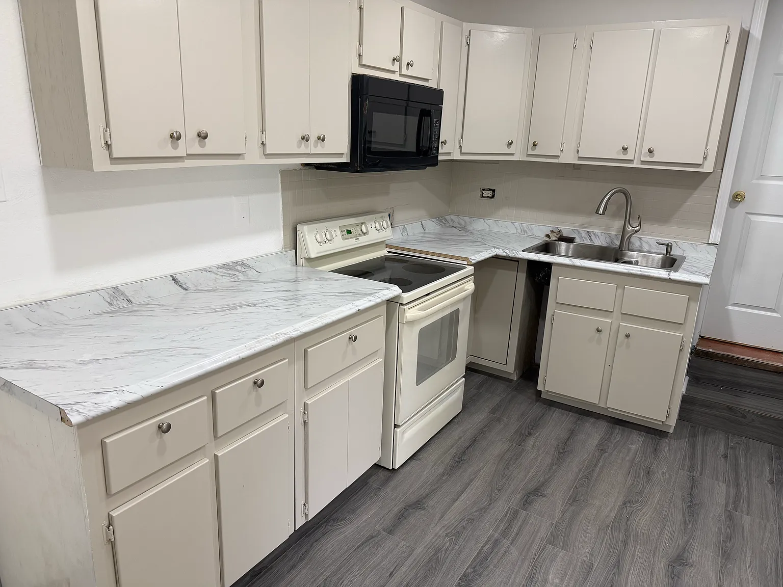 1 bed, $1,200 — Photo 4