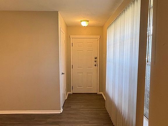 4th image of 2410 Woodoak Ct