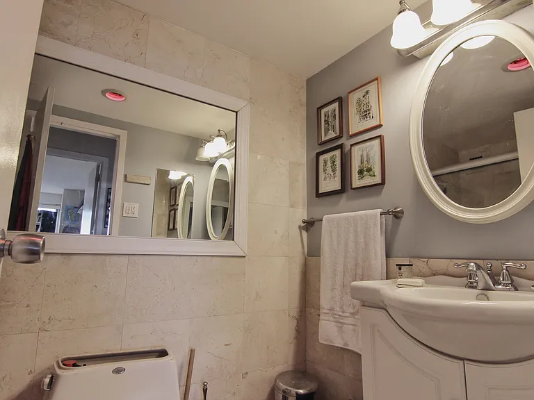 4515 Willard Ave #1604S — Photo 19