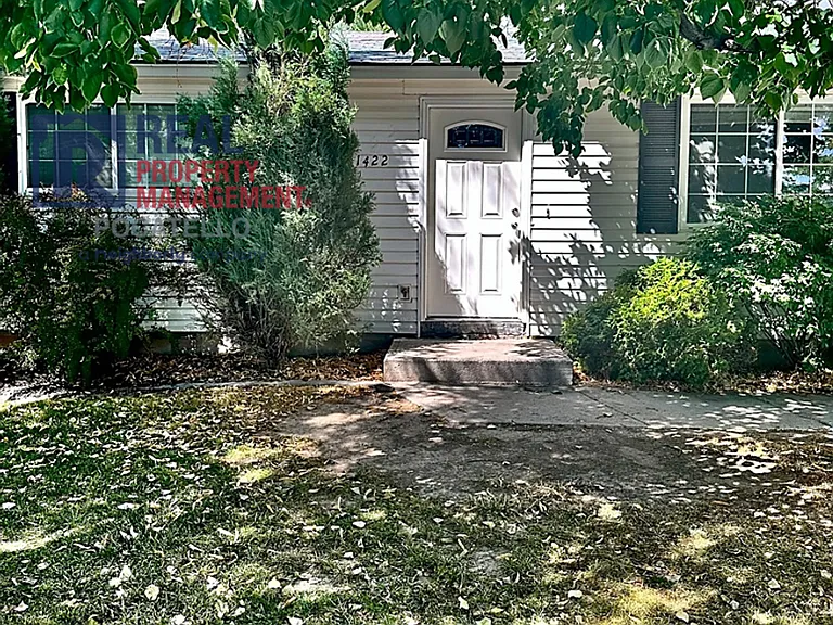 1420-1422 Jensen St — Photo 14