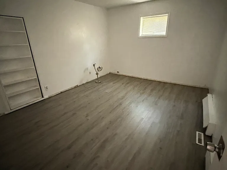 149 Playter St #1 — Photo 13