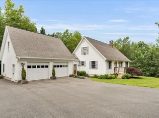 21 Bowling Green Ln, Belfast, ME 04915