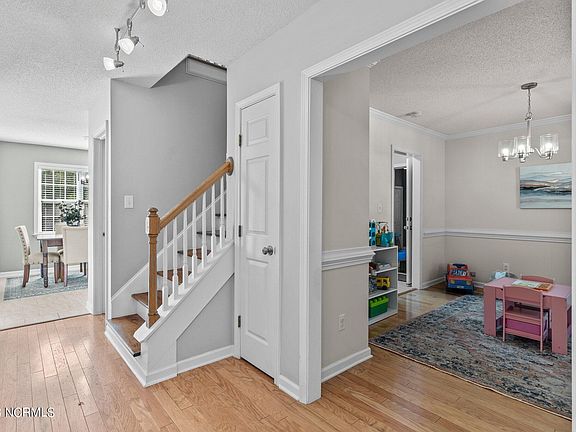 4th image of 7448 Anvil Court SE