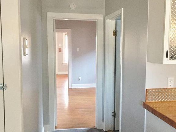 4th image of 4022 Itaska St