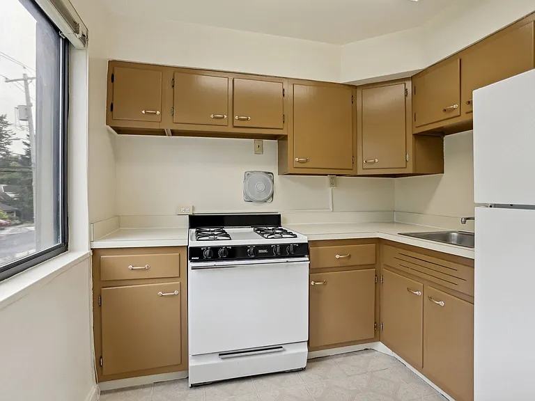 8212 Flower Ave — Photo 12