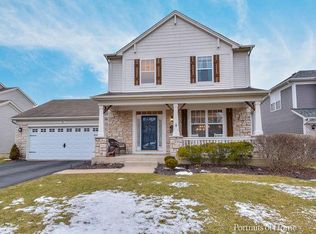 267 Fairhaven Dr, St Charles, IL 60175