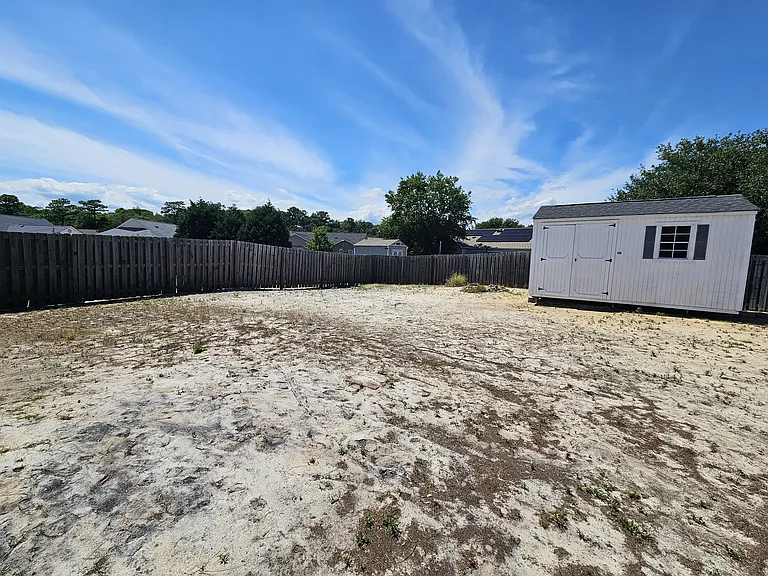 417 Brecknock Ct — Photo 16