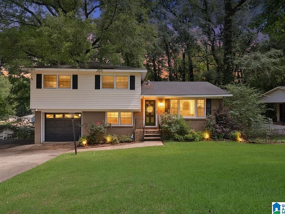 1st image of 523 Argonne Dr NE