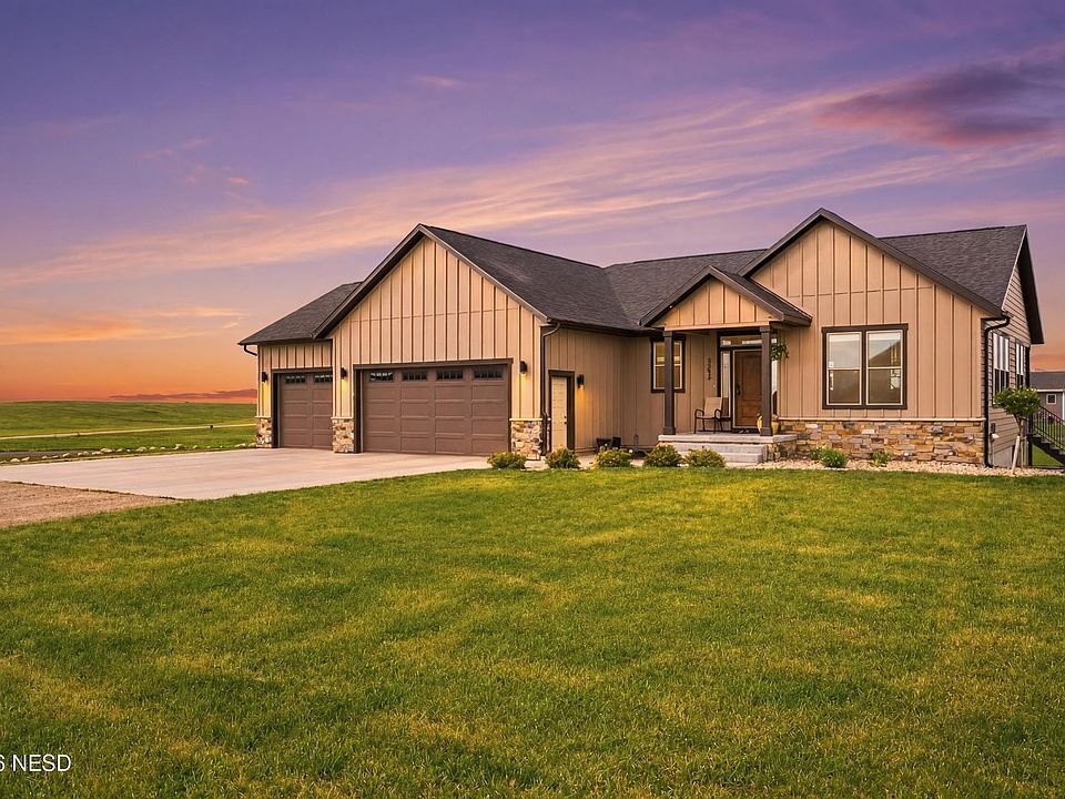 1st image of 2097 Boulder Ridge Dr