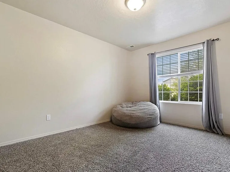 1923 W Owyhee Ave — Photo 10