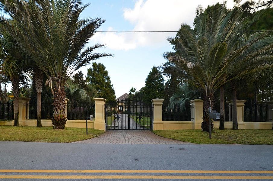 1st image of 179 Crest Dr