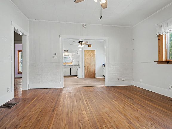 3rd image of 312 E South St