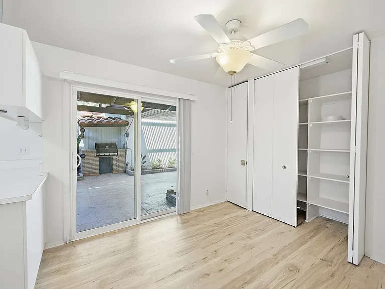 1457 Seven Hills Dr — Photo 26