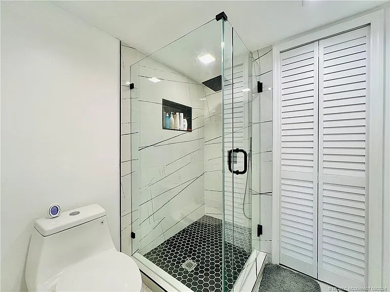 10044 S Ocean Dr #205 — Photo 40