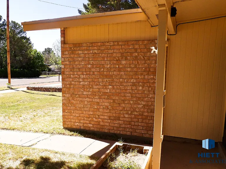 4624 Swan Dr — Photo 36