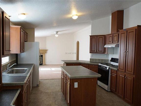 5th image of 2335 Lee St