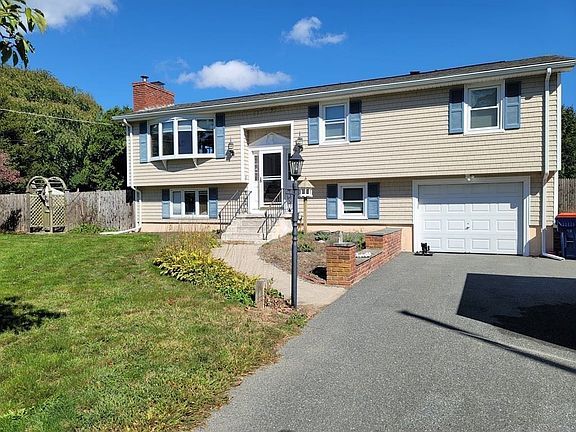 2nd image of 336 Robert St