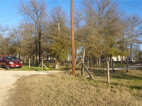 2nd image of 201 Fawn Ridge Rd