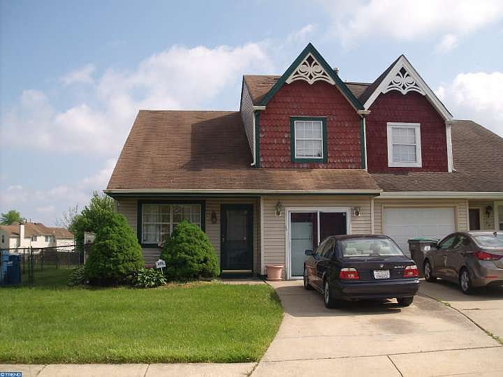 2nd image of 20 Blyth Ct