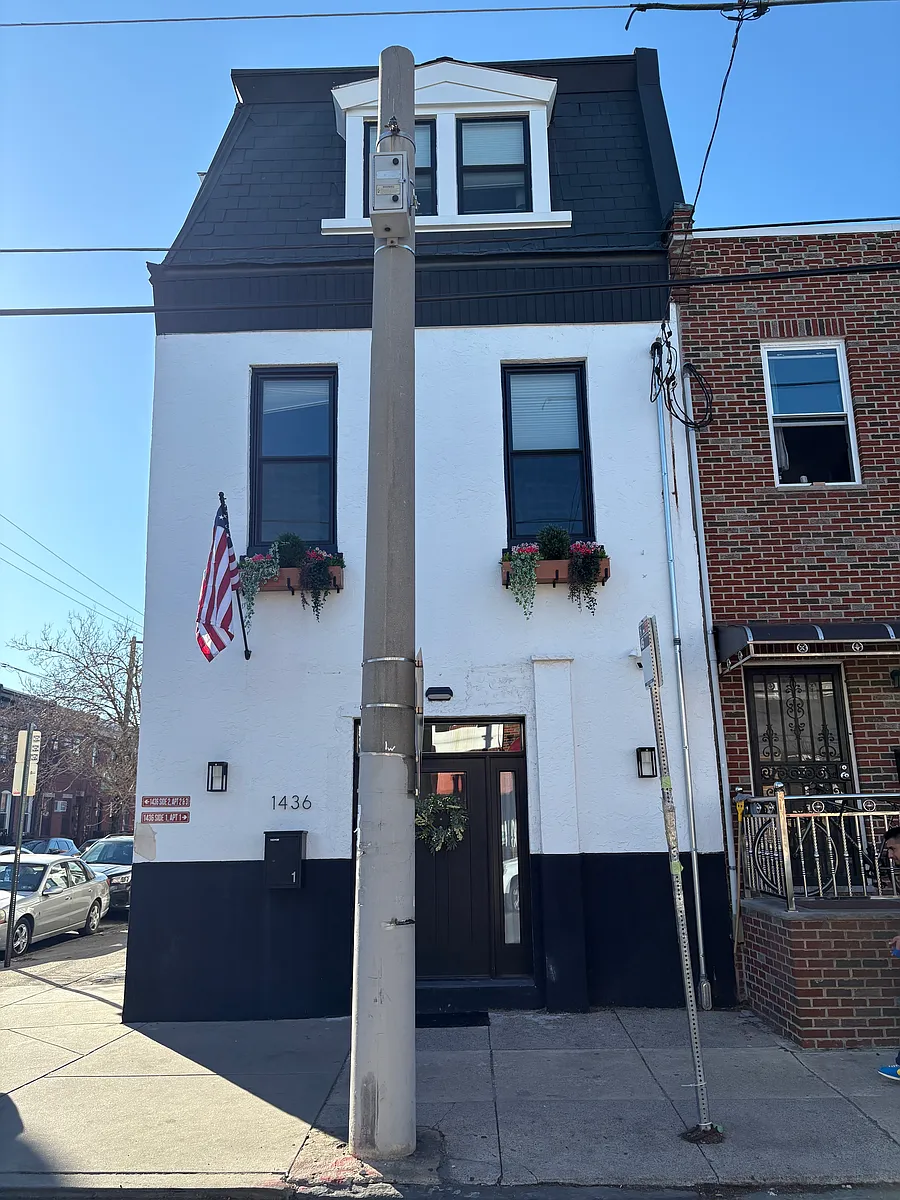 Building Photo - 1436 S 12th St #1