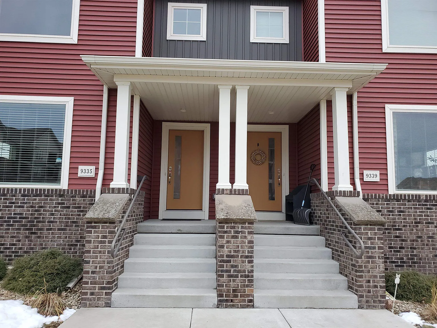 3 bed, 2.5 bath, 1742 sqft, $2,850 — Photo 2