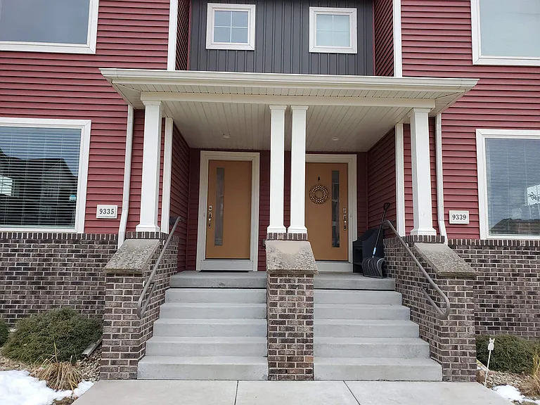 9335 Silicon Prairie Pkwy — Photo 2