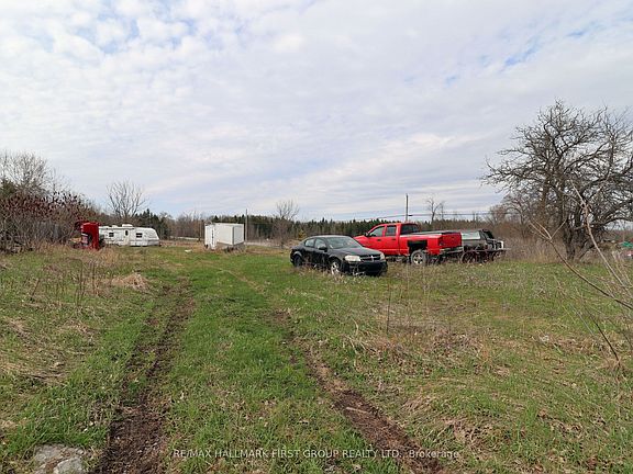 2nd image of 8 Saint Marks Rd