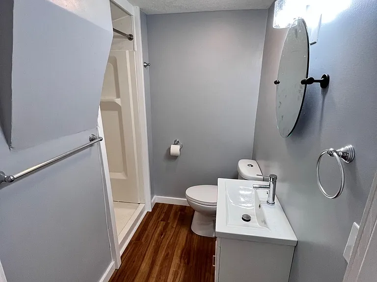 320 W Henry St #2 — Photo 5