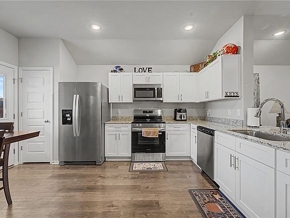 4th image of 2622 Meramec St