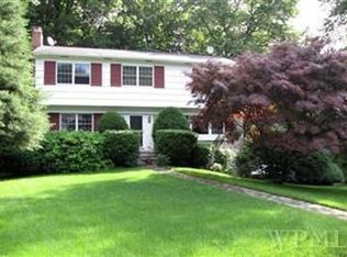116 Emerson Ct, Yorktown Heights, NY 10598