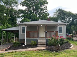 2325 Konnoak View Dr, Winston Salem, NC 27127