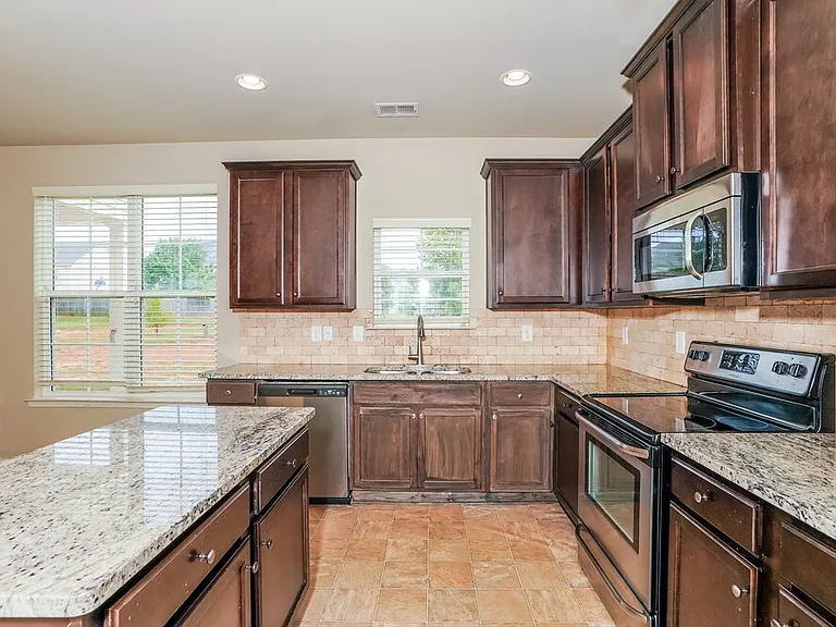 1225 Nottley Dr — Photo 7