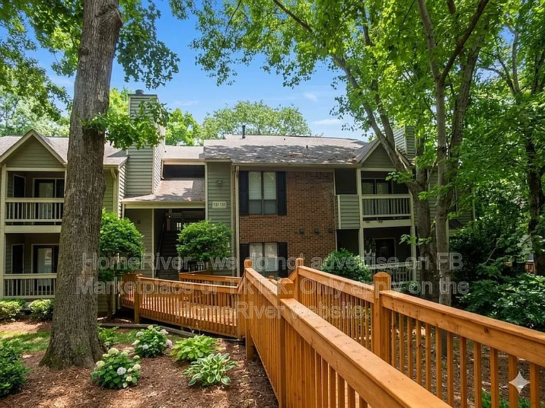 129 Warm Springs Cir — Photo 15