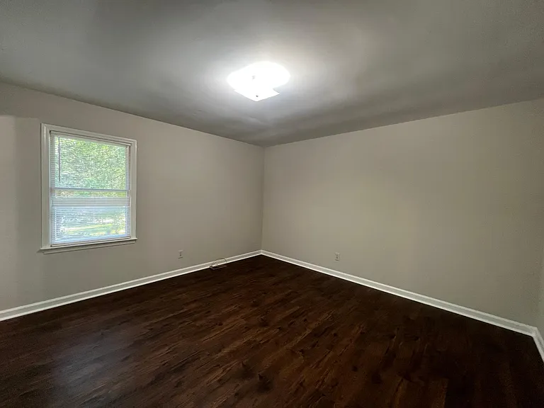 309 Elmhurst Ave — Photo 16