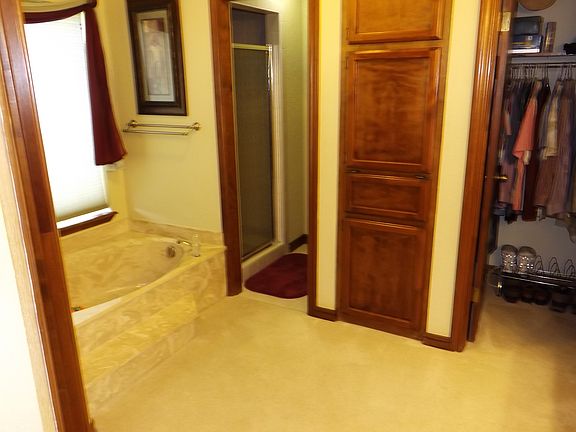 4th image of 6602 Downing St