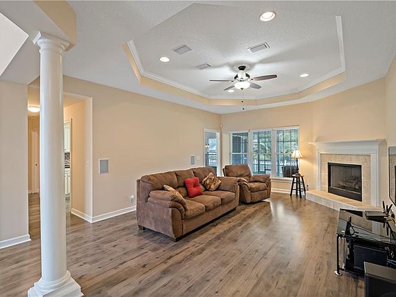3rd image of 143 Eagle Crest Dr