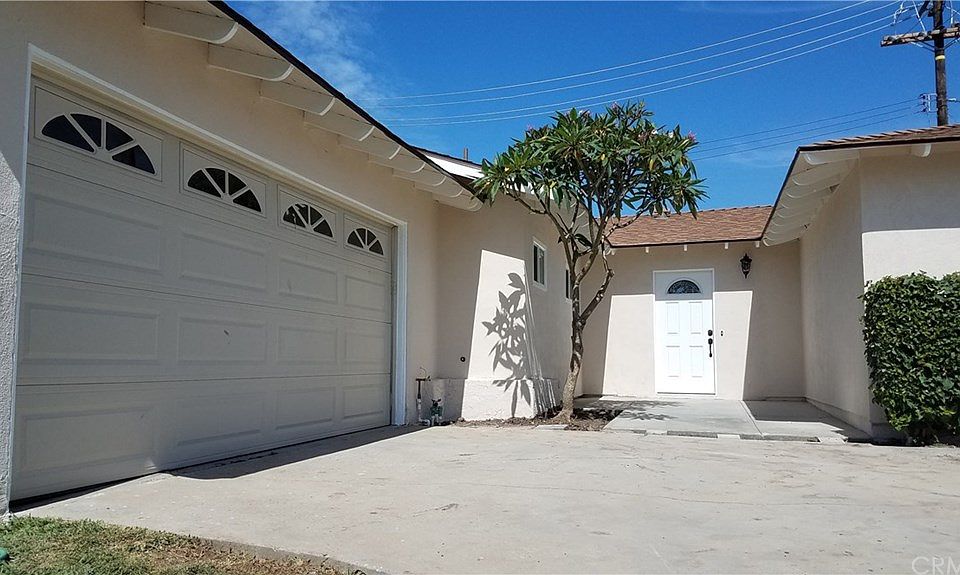 1st image of 566 Faxina Ave