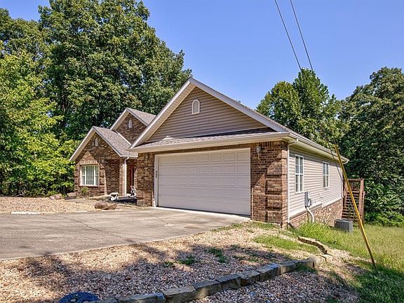4th image of 5 Boxford Ln