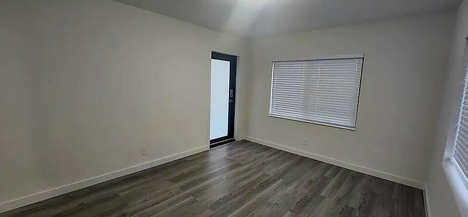 1 bed, 1.0 bath, 985 sqft, $1,800 — Photo 3