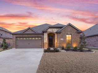 354 S Hill Dr, Waxahachie, TX 75165