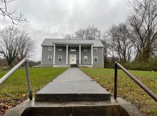 264 W Alley St, Burkesville, KY 42717