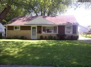 943 Lake Breeze Rd, Sheffield Lake, OH