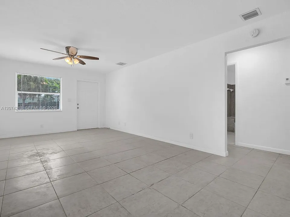 241 NW 40th St #3