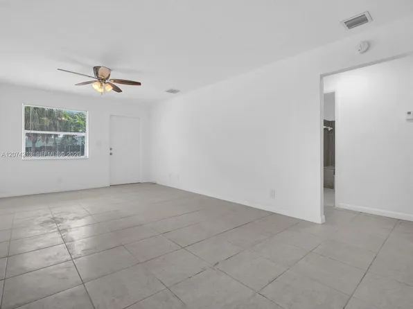 241 NW 40th St APT 3, Oakland Park, FL 33309