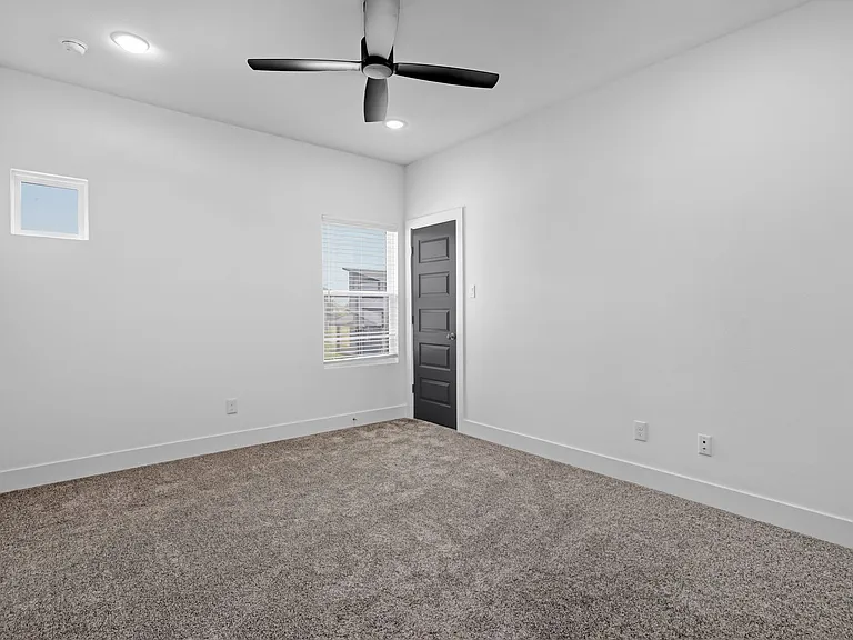 3001 Alpha Wolf Ct — Photo 22