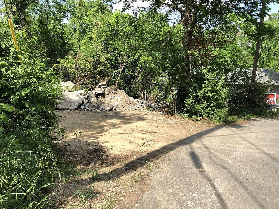 2nd image of 13 Avalon Ln