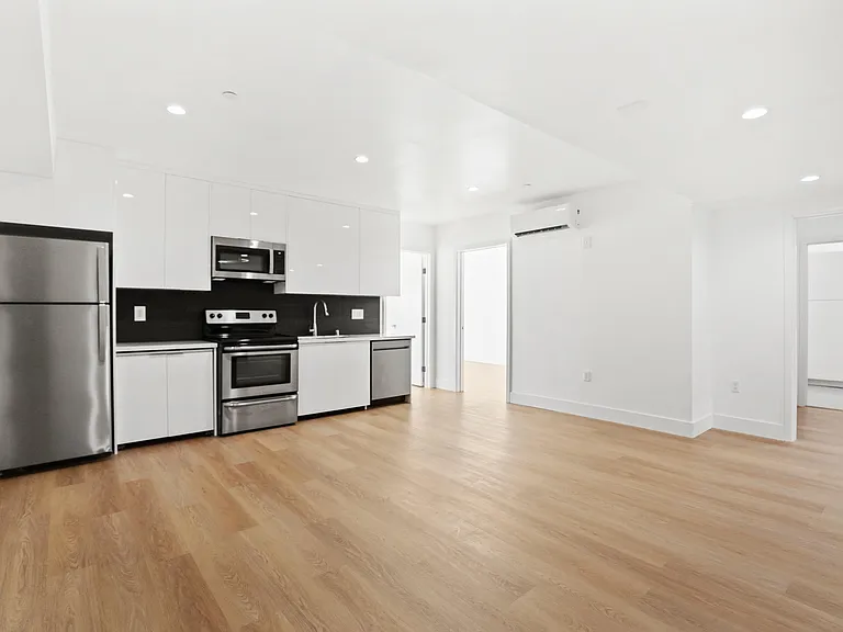 Western Lux — Photo 33