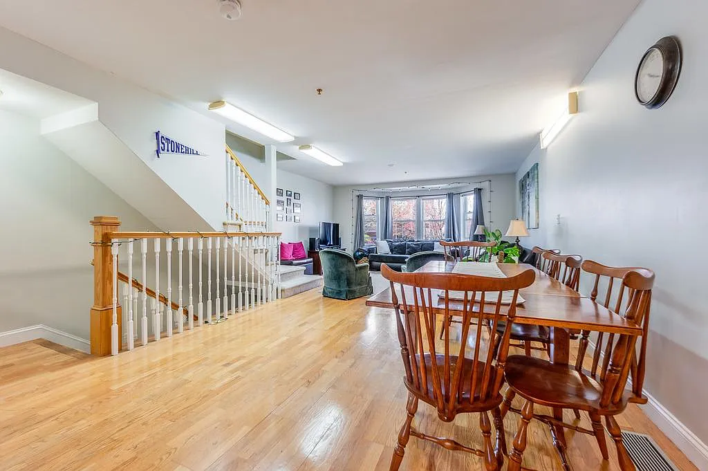 Building Photo - 316 Rindge Ave #6